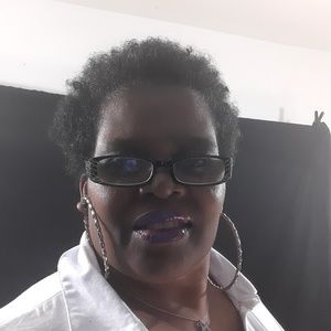 Meet your Posher, Danyelle